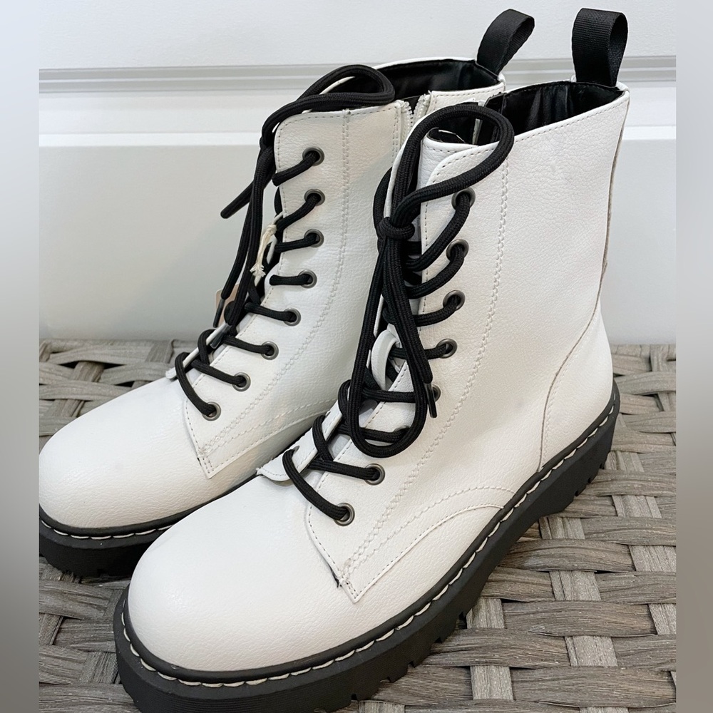 NWT SINCERELY JULES White Combat Boots